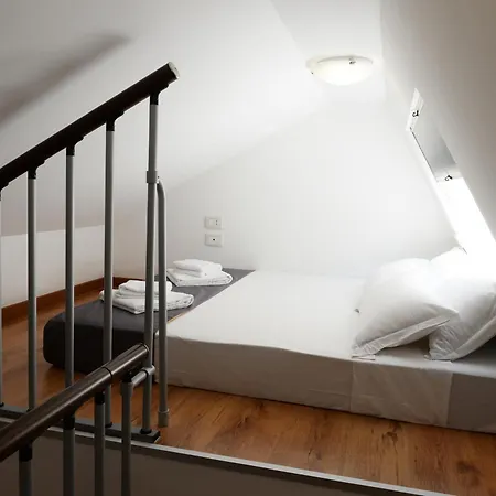 Trastevere Golden Luxury Loft Rome